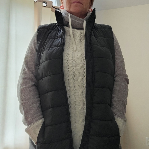 Vest - Picture 2 of 2